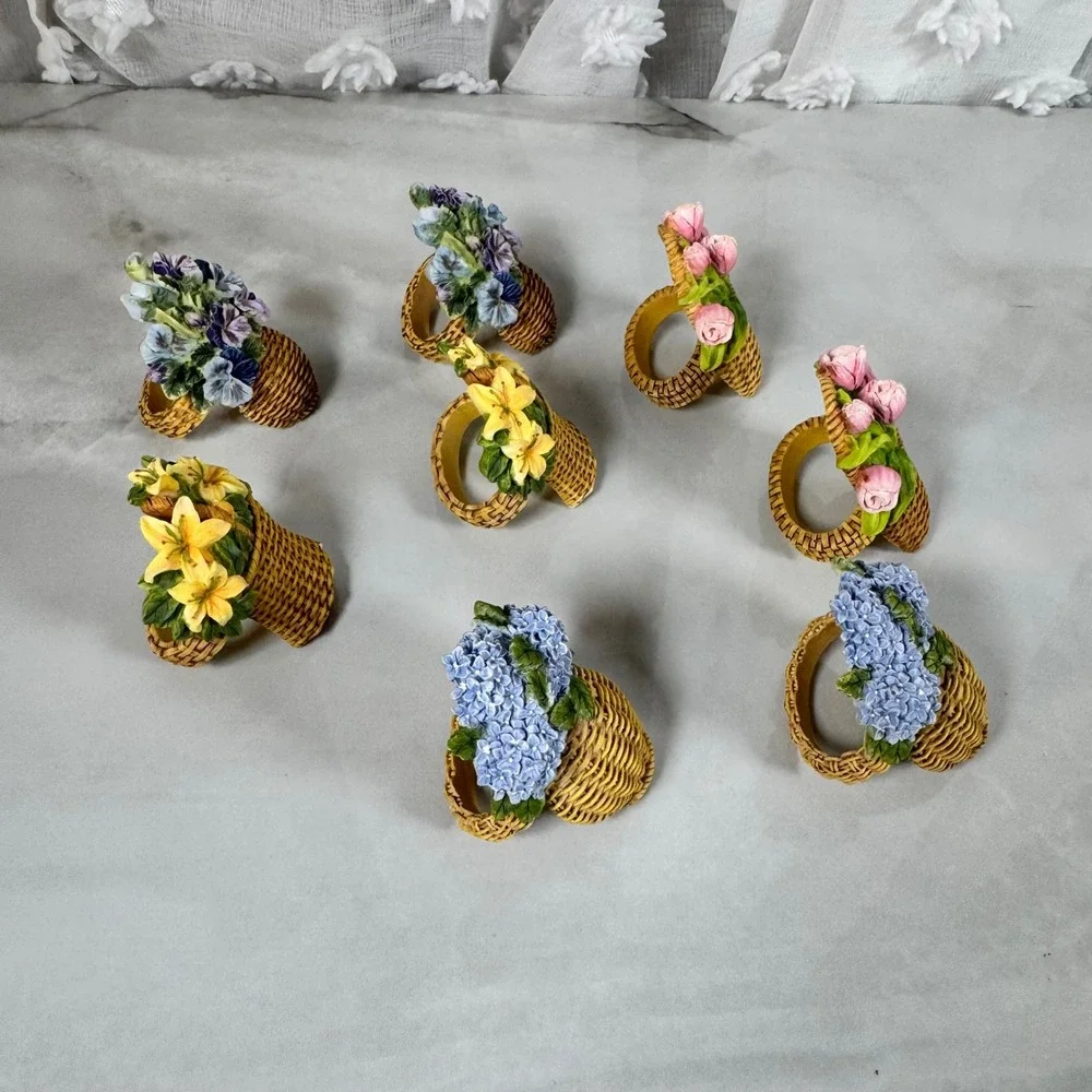Charter Club Wild Flowers Resin Napkin Rings Set of 8 Pansy Lilac Tulip Lily